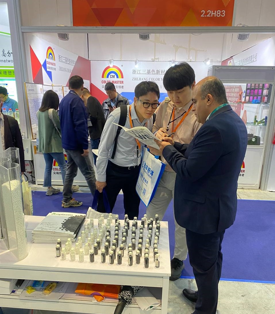 عرضه محصولات با کیفیت بینالمللی گروه صنعتی رازین در بازار داخلی و خارجی